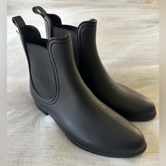 Jeffrey Campbell Shoes - Jeffrey Campbell Havana Last Matte Black Chelsea Ankle Rain Boots, Size 9